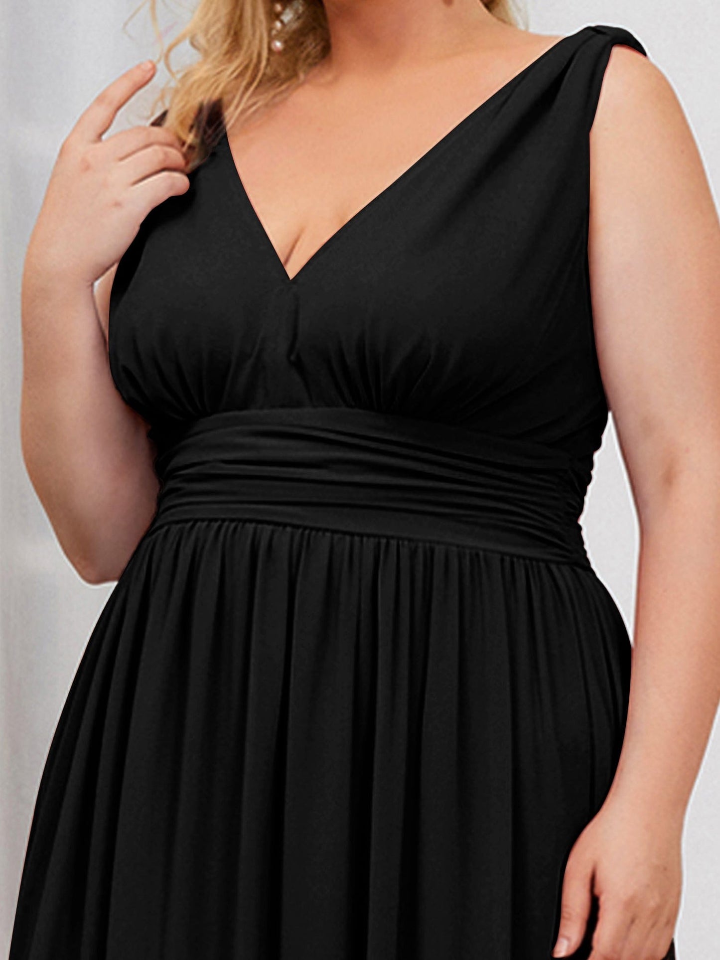 MsDresslyEP Plus Formal Dress Plus Size Sleeveless V-Neck Chiffon Semi Formal Maxi Dress
